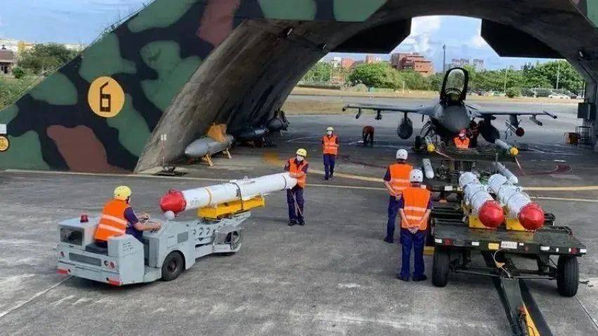 买足球_美高层罕见统一意见：一旦中国收回台湾买足球，美国只剩一条路能走