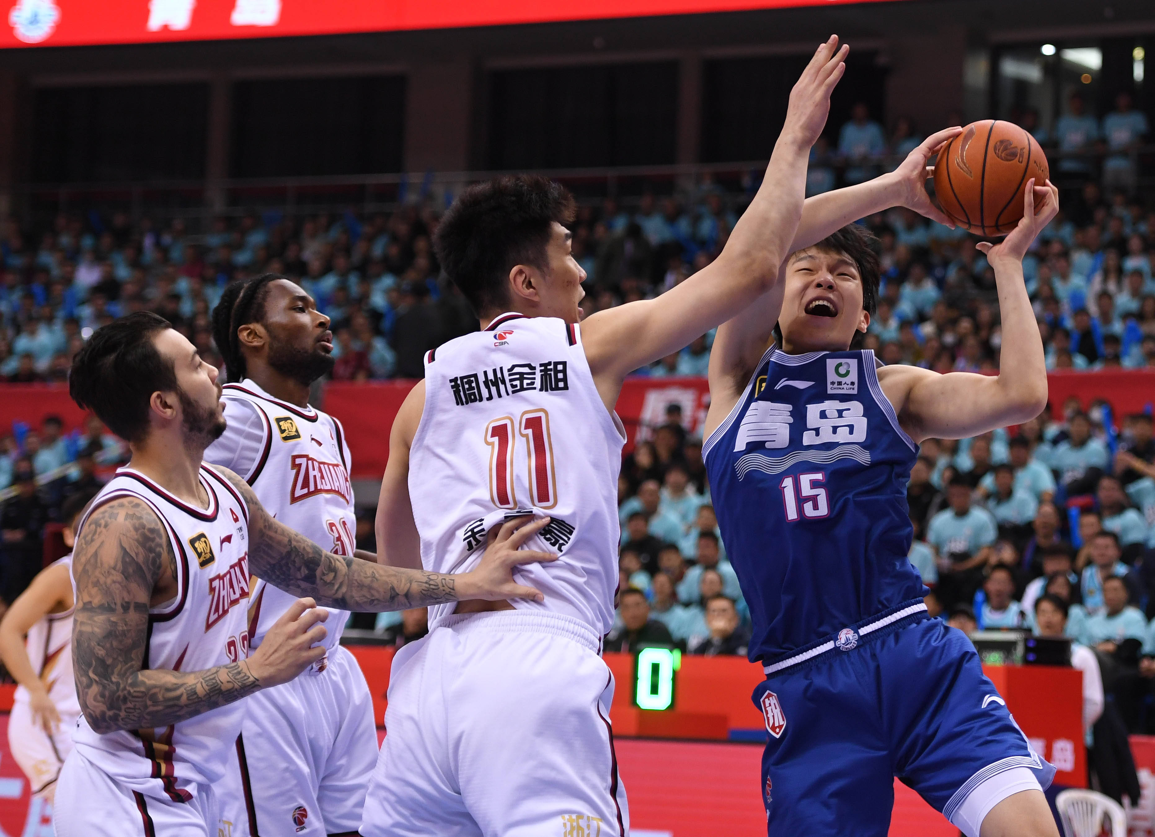 泰国足总杯_刘维伟回归杨瀚森24+11 青岛2-1浙江进八强战广厦