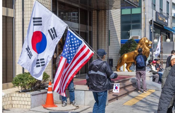 怎么开通皇冠信用网盘口_韩国大选临近怎么开通皇冠信用网盘口,首尔现“滚回中国”反华抗议,中餐馆老板:前所未有