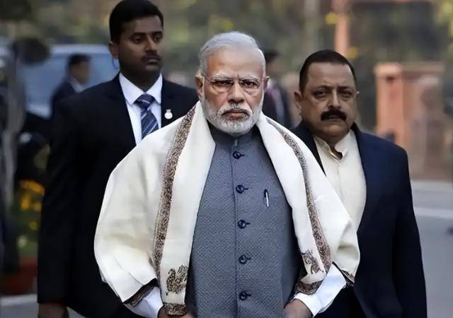 皇冠信用网APP下载_输给巴铁后皇冠信用网APP下载,印度派4邦代表窜台,解放军三线出击,莫迪大错特错