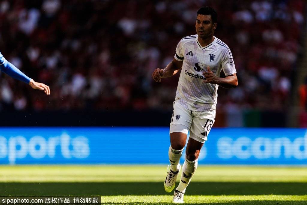 五大联赛冠军_勒伯夫：如果我是塞斯科五大联赛冠军，我会选择纽卡而非曼联