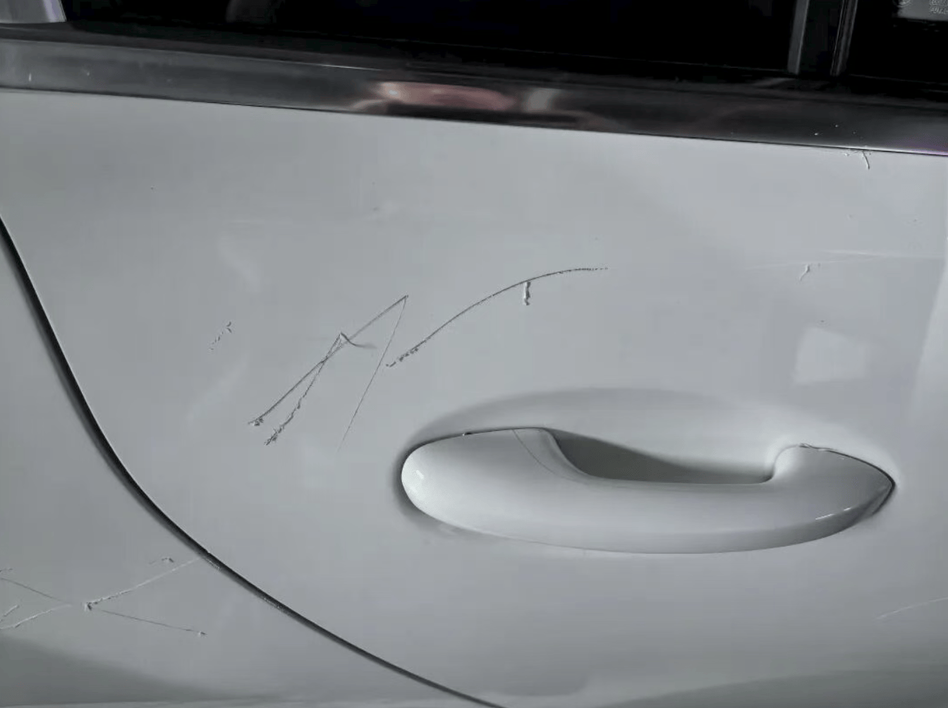 德国vs 北爱尔兰_女子用铁片将邻居奔驰车划开数个口子德国vs 北爱尔兰，被采取刑事强制措施 双方曾因车门磕碰发生口角