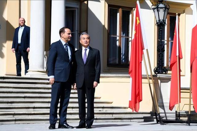 克罗地亚足球联赛_波兰承诺:确保中欧班列畅通!勒索中国一石三鸟克罗地亚足球联赛,我们如何破局?