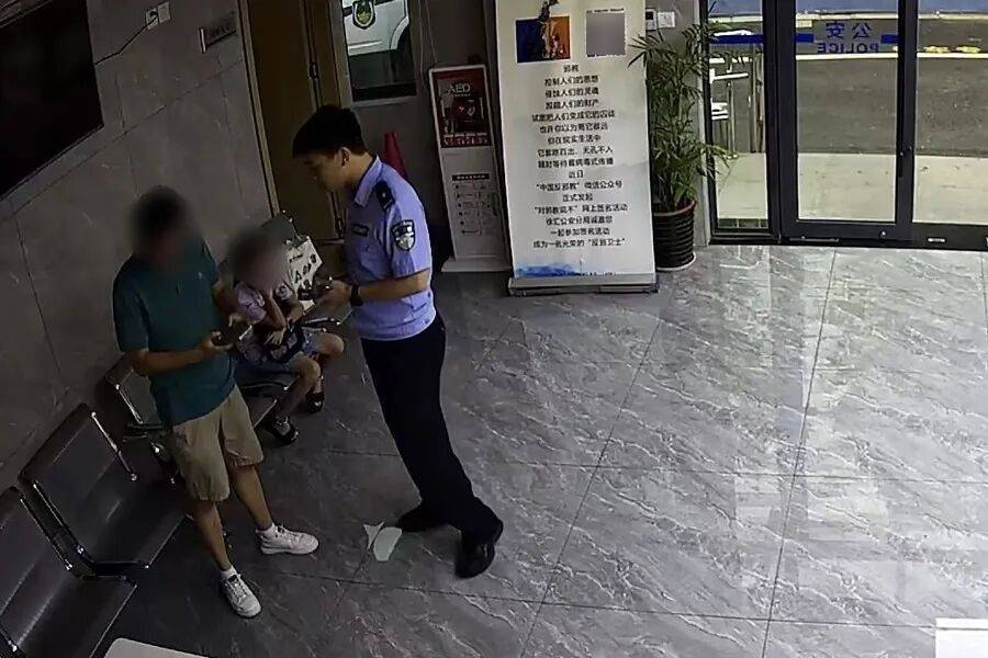 皇冠皇冠足球平台_突然群发皇冠皇冠足球平台!大批上海市民收到警方短信!全市爆火网红已被锁定...有爸爸因孩子违规被罚款