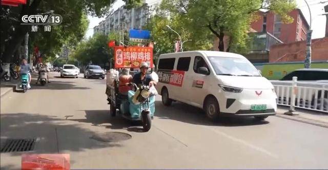 皇冠信用盘在线开户_鸡排哥上央视了皇冠信用盘在线开户,又爆金句:要想抓住胃,先得抓住心