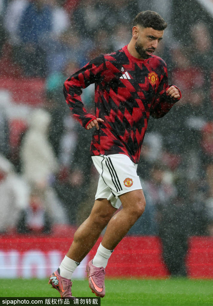 皇冠信用网如何申请_攻守异位！阿莫林曼联一度只排第14皇冠信用网如何申请，今绝杀利物浦仅少对手2分