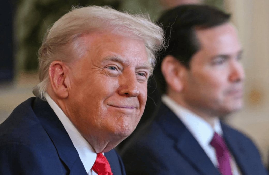 皇冠登3管理出租
_特朗普早早到场皇冠登3管理出租
,与中方谈完100分钟后,亲自把中方领导人送上车