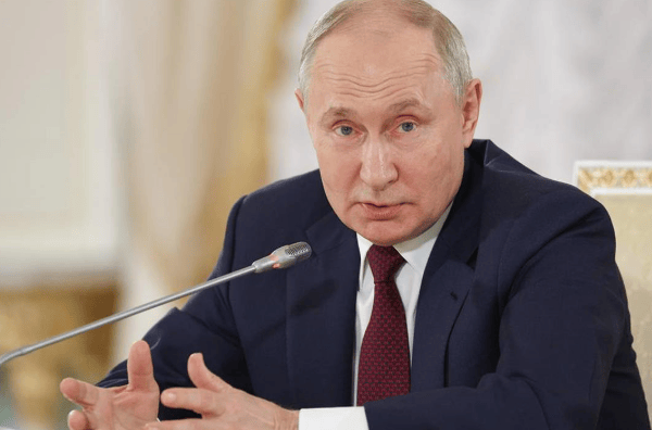 信用网皇冠申请注册_乌军断粮7天大规模投降信用网皇冠申请注册，德国先下手为强，凑80万大军与俄罗斯硬刚到底？俄乌局势重大反转