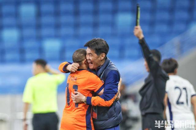 皇冠信用網出租
_席尔瓦梅开二度海牛保级成功皇冠信用網出租
,惊险一季画上句号