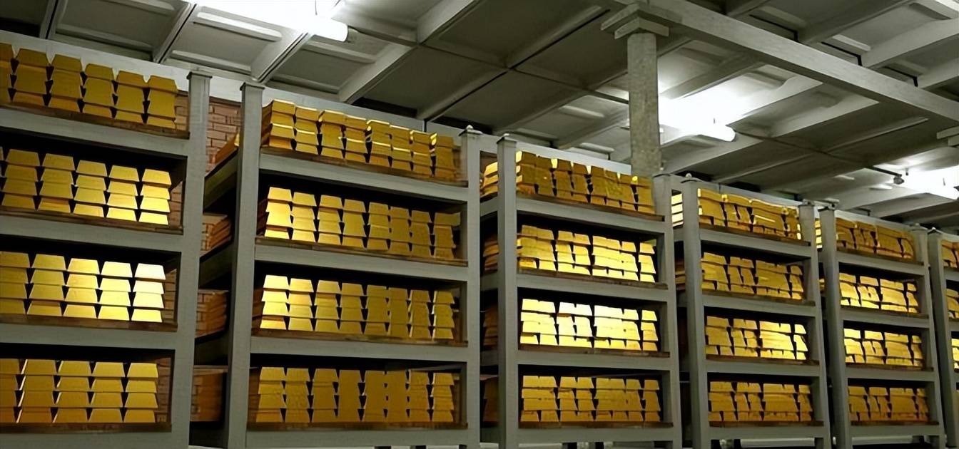 信用网怎么开户_特朗普还没启程访华信用网怎么开户，中国突然公布黄金库存，连续13个月增持黄金，美国霸权地位已不保