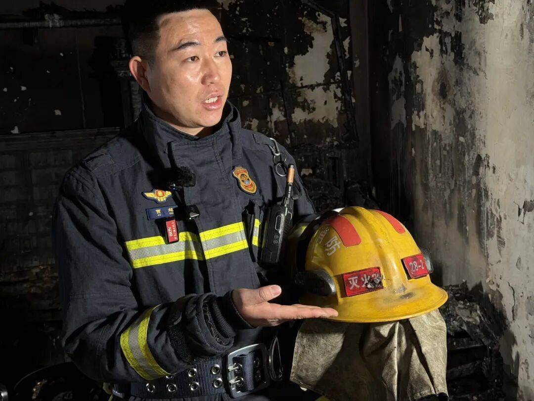 皇冠信用网申请_北京一小区21层发生火灾!同一户内相邻房间皇冠信用网申请,有人昏迷有人毫发无伤