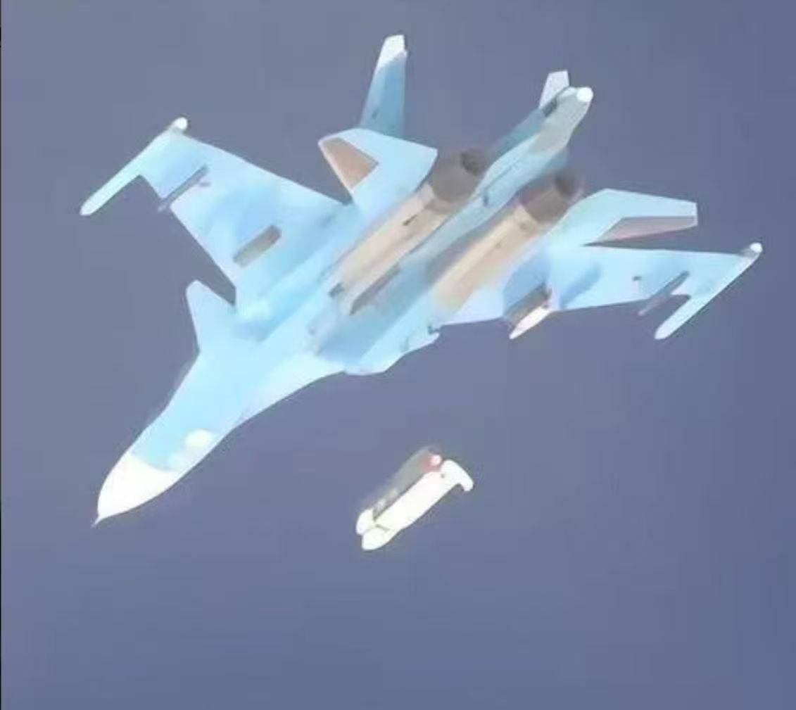 皇冠信用网代理_48000枚滑翔炸弹皇冠信用网代理,俄方打出“范氏”弹药量,乌军连躲的机会都没有