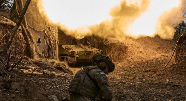 正版皇冠信用网开户_乌克兰宣布俄罗斯战败正版皇冠信用网开户,士兵尸体横七竖八,满地都是摩托车和汽车